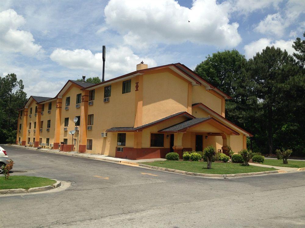 Super Inn Lodge West Екстер'єр фото